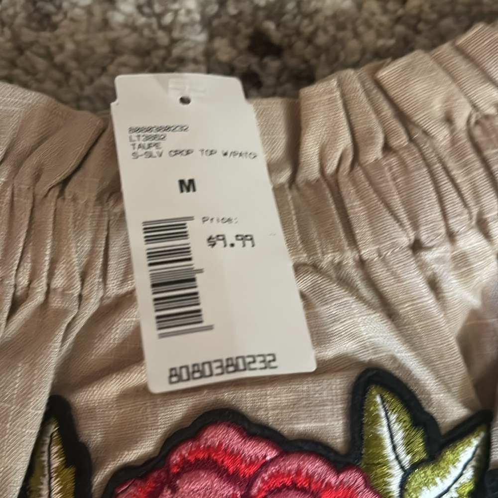 Crop embroidered top - Picture 2 of 3